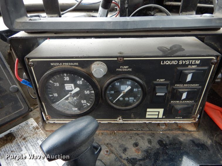 image for item DH6213 1996 Ag-Chem TerraGator 1803 sprayer