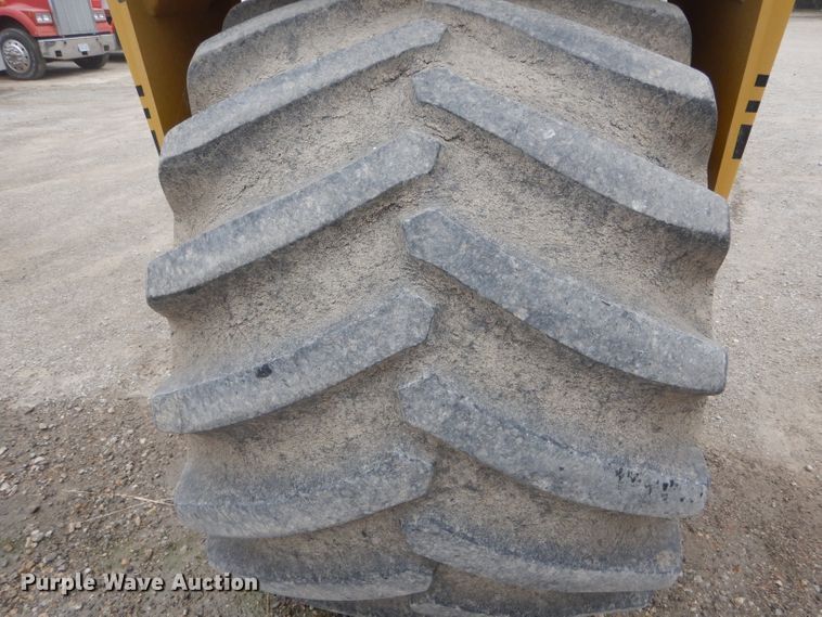 image for item DH6213 1996 Ag-Chem TerraGator 1803 sprayer