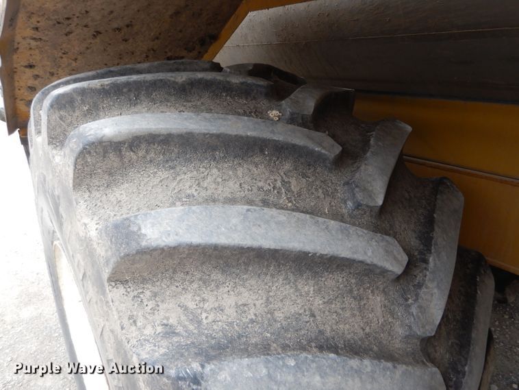 image for item DH6213 1996 Ag-Chem TerraGator 1803 sprayer