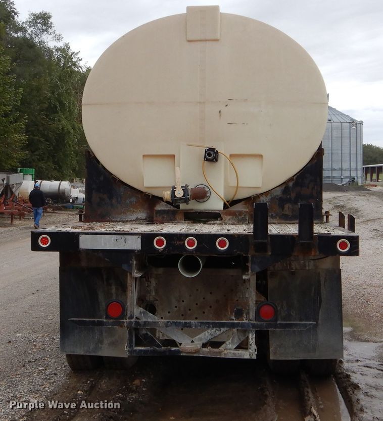 image for item DH6218 1987 International F9370 flatbed truck