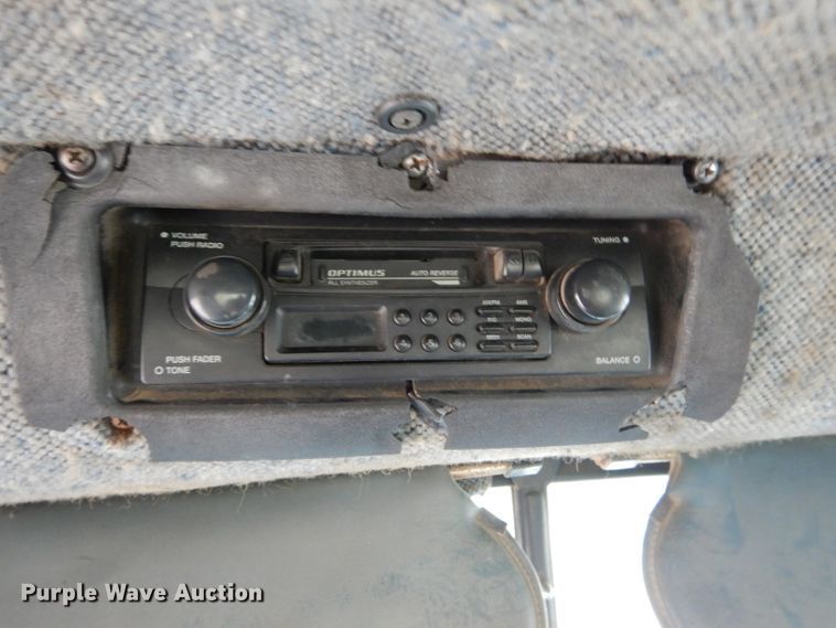 image for item DH6218 1987 International F9370 flatbed truck