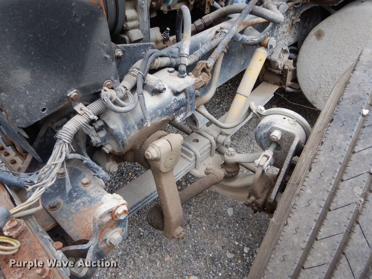 image for item DH6218 1987 International F9370 flatbed truck