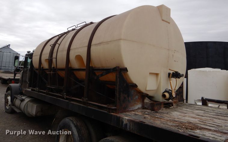 image for item DH6218 1987 International F9370 flatbed truck