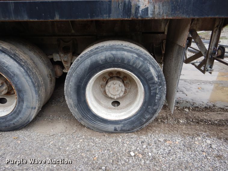 image for item DH6218 1987 International F9370 flatbed truck