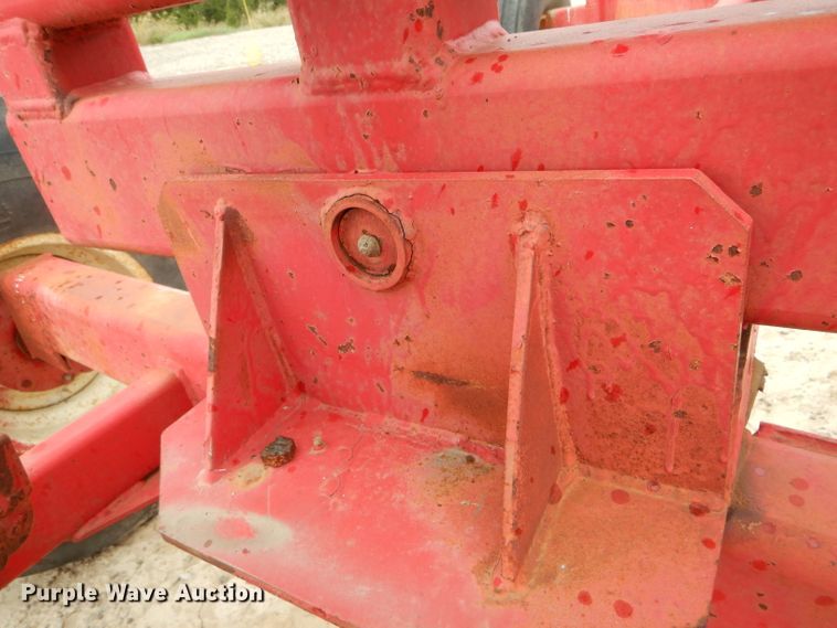 image for item DH6221 Anhydrous ammonia tank running gear