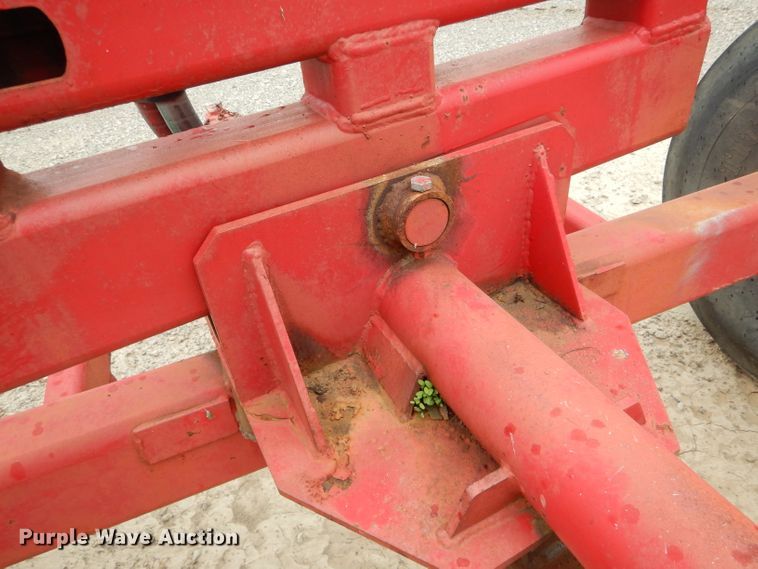 image for item DH6221 Anhydrous ammonia tank running gear