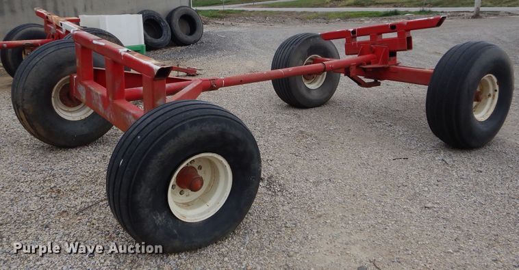 image for item DH6222 Anhydrous ammonia tank running gear