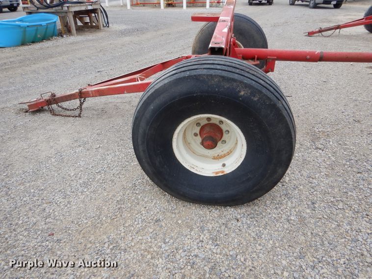 image for item DH6222 Anhydrous ammonia tank running gear