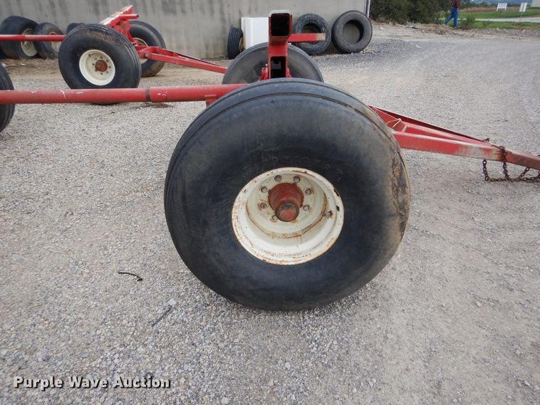 image for item DH6222 Anhydrous ammonia tank running gear