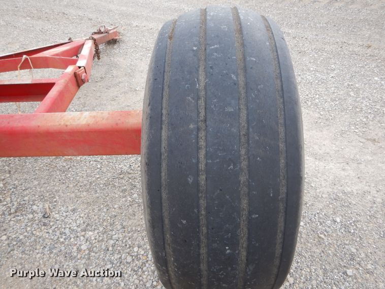 image for item DH6222 Anhydrous ammonia tank running gear