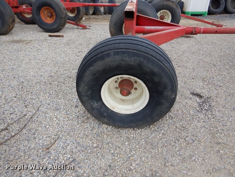 image for item DH6222 Anhydrous ammonia tank running gear