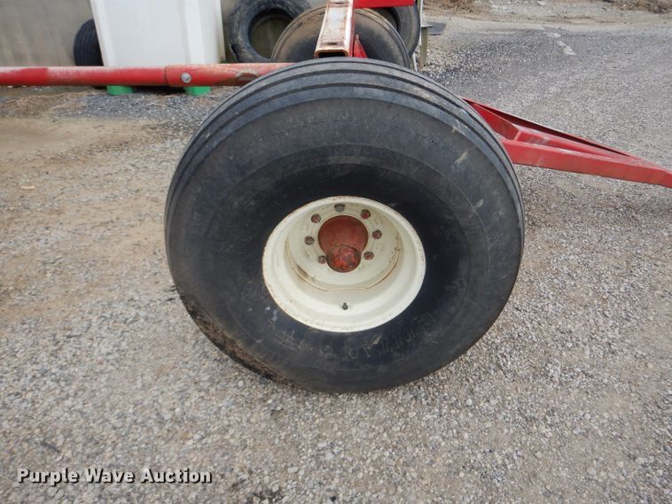 image for item DH6223 Anhydrous ammonia tank running gear