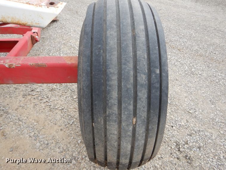 image for item DH6223 Anhydrous ammonia tank running gear