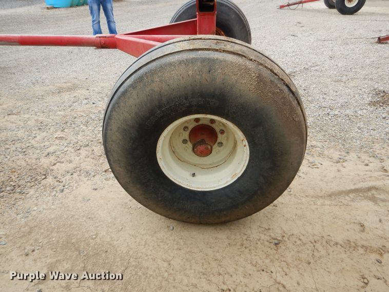 image for item DH6223 Anhydrous ammonia tank running gear