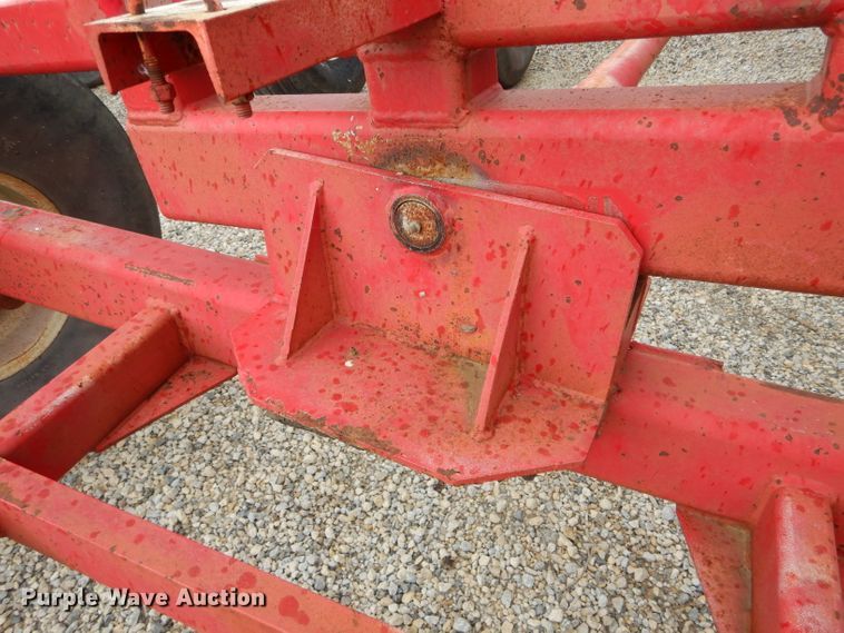 image for item DH6224 Anhydrous ammonia tank running gear