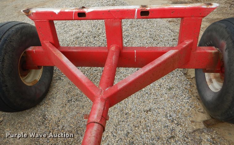 image for item DH6224 Anhydrous ammonia tank running gear