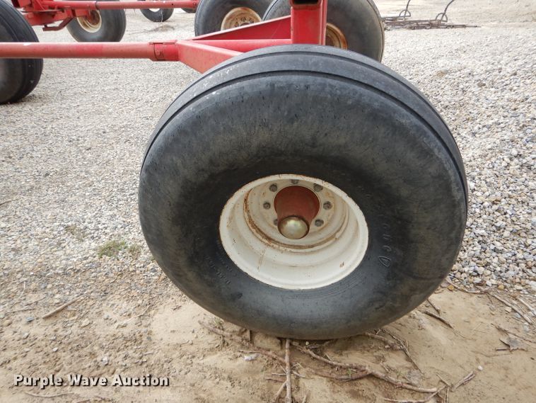 image for item DH6224 Anhydrous ammonia tank running gear