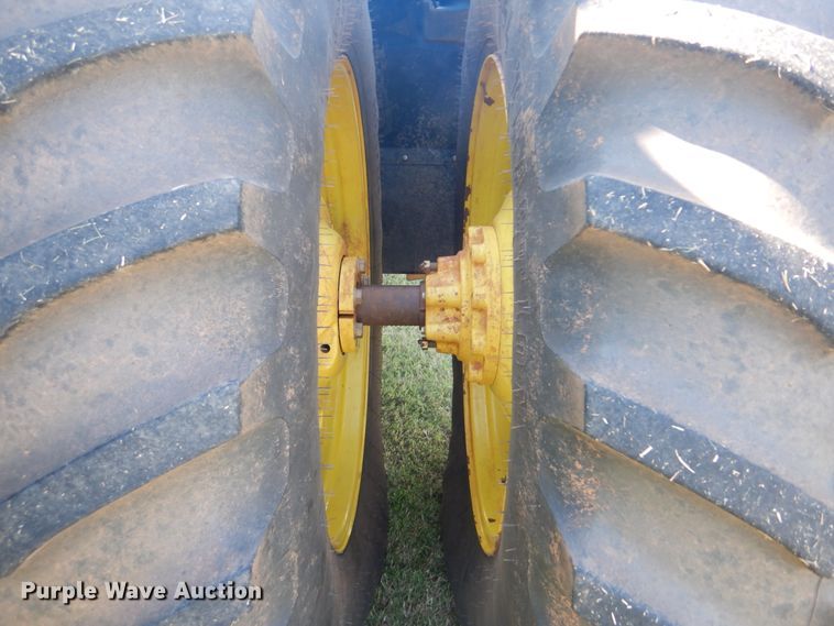 image for item DI2350 2002 John Deere 9120 4WD tractor