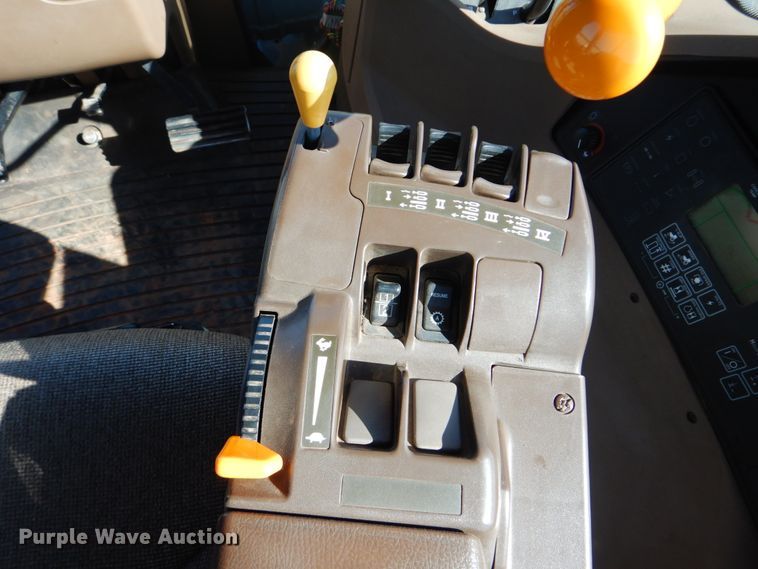 image for item DI2350 2002 John Deere 9120 4WD tractor