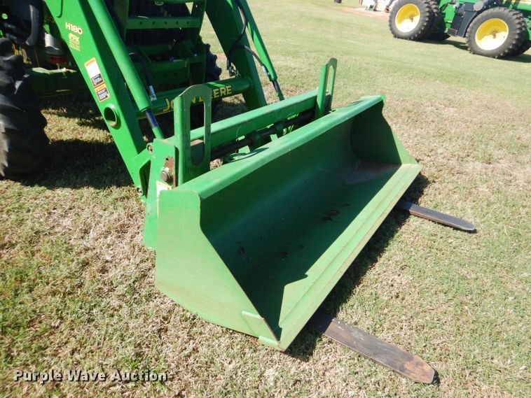 image for item DI2351 2018 John Deere 4066R MFWD tractor