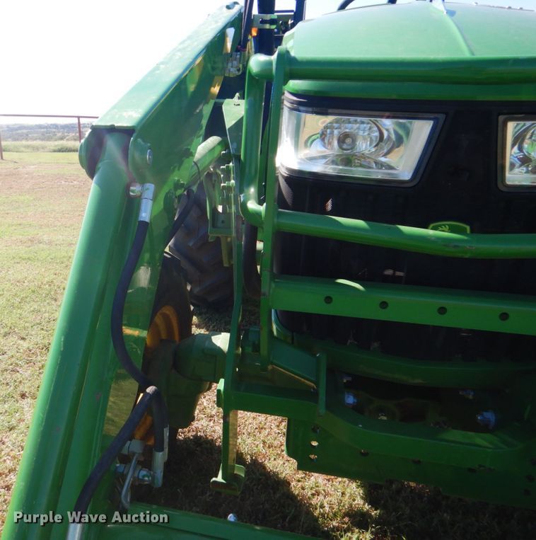 image for item DI2351 2018 John Deere 4066R MFWD tractor