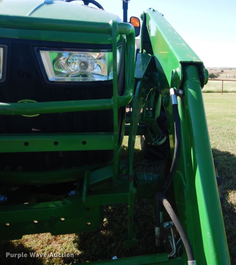 image for item DI2351 2018 John Deere 4066R MFWD tractor