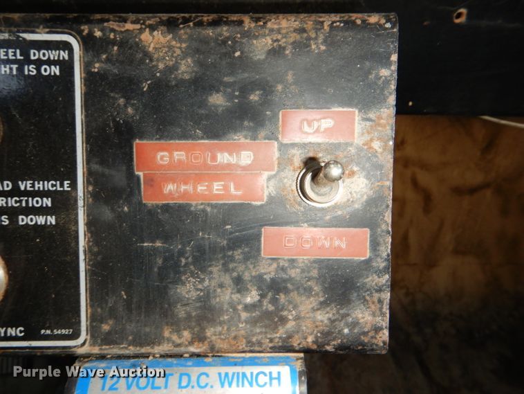 image for item DI2546 1981 International applicator truck