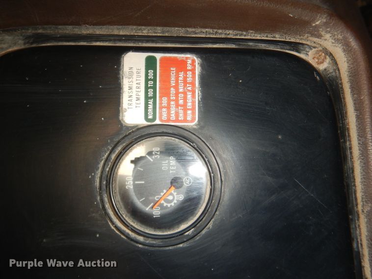 image for item DI2546 1981 International applicator truck