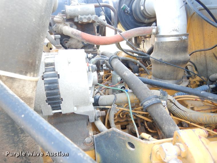 image for item DI2546 1981 International applicator truck