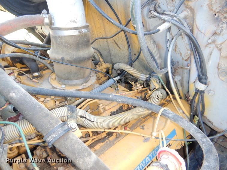 image for item DI2546 1981 International applicator truck