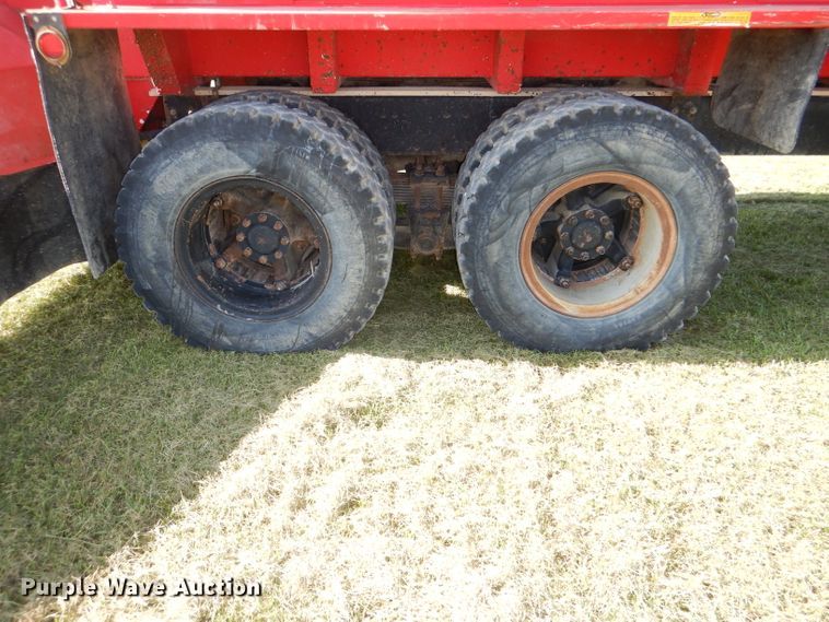 image for item DI2546 1981 International applicator truck