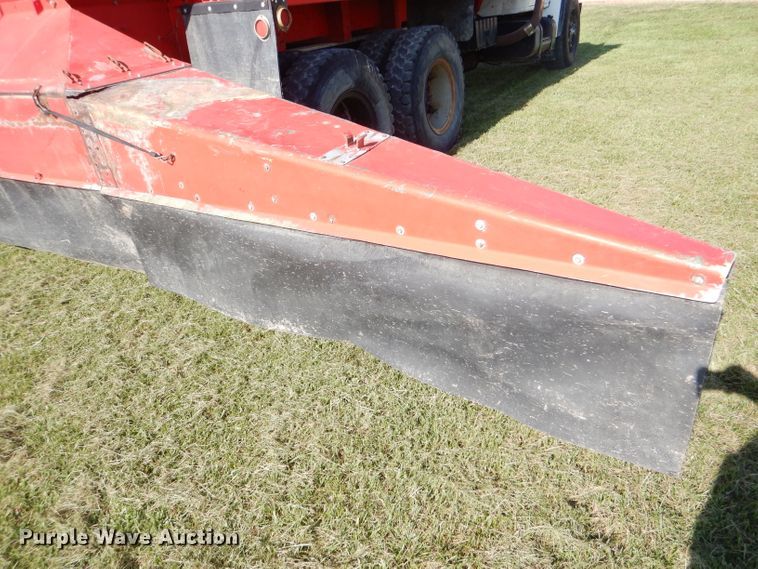 image for item DI2546 1981 International applicator truck