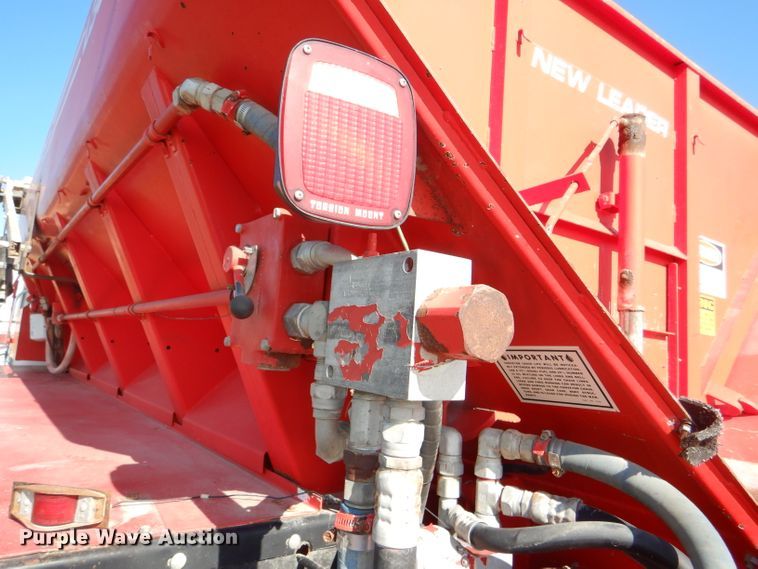 image for item DI2546 1981 International applicator truck