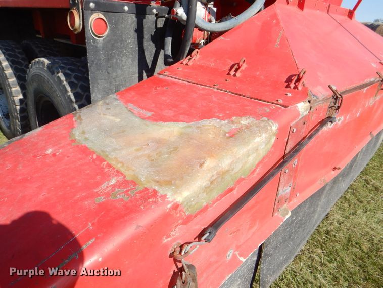 image for item DI2546 1981 International applicator truck