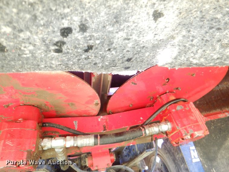 image for item DI2546 1981 International applicator truck