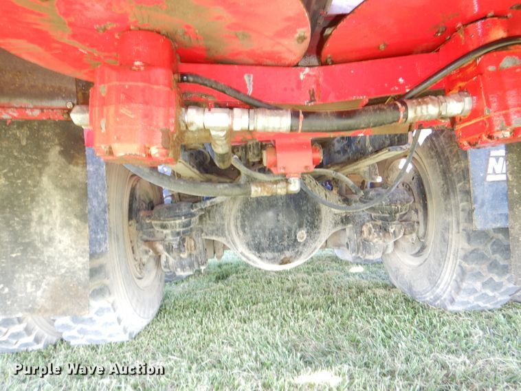 image for item DI2546 1981 International applicator truck