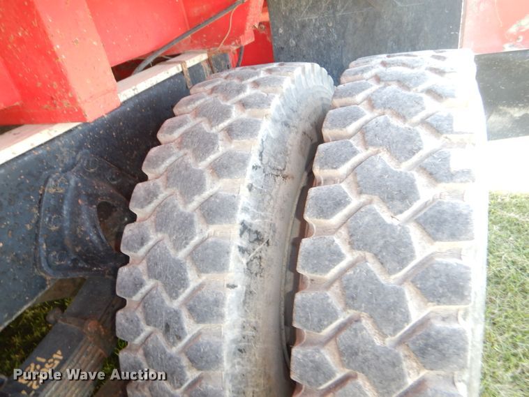 image for item DI2546 1981 International applicator truck