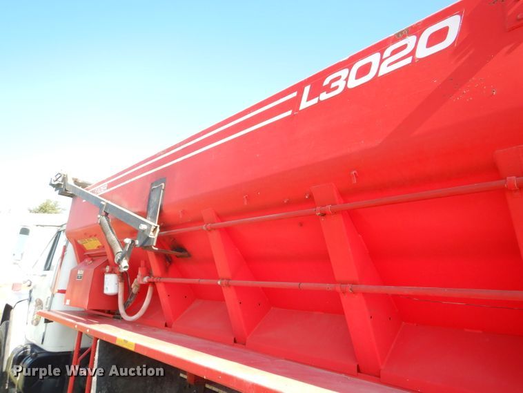 image for item DI2546 1981 International applicator truck