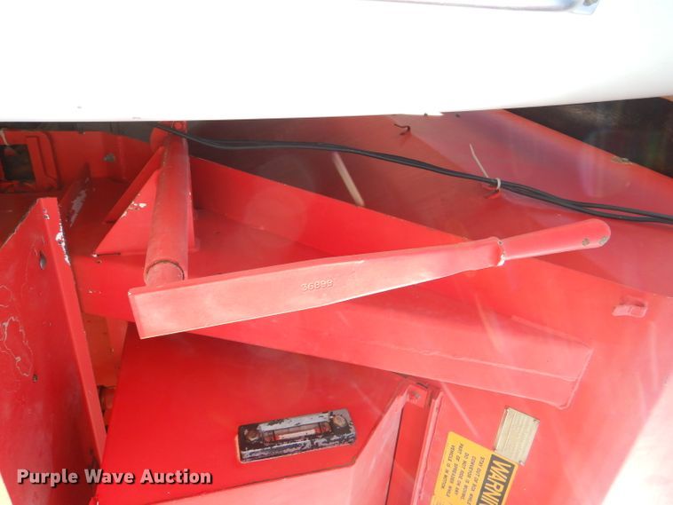 image for item DI2546 1981 International applicator truck