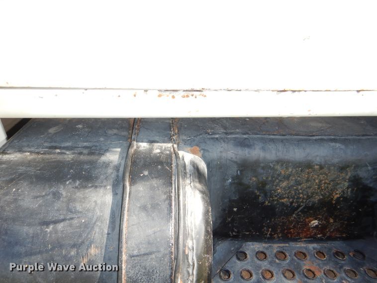 image for item DI2546 1981 International applicator truck