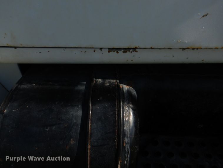 image for item DI2546 1981 International applicator truck