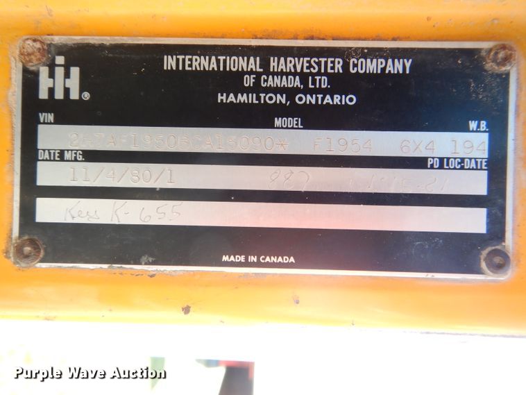 image for item DI2546 1981 International applicator truck