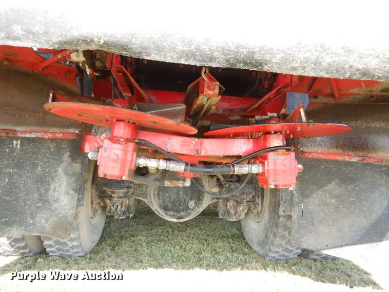 image for item DI2546 1981 International applicator truck