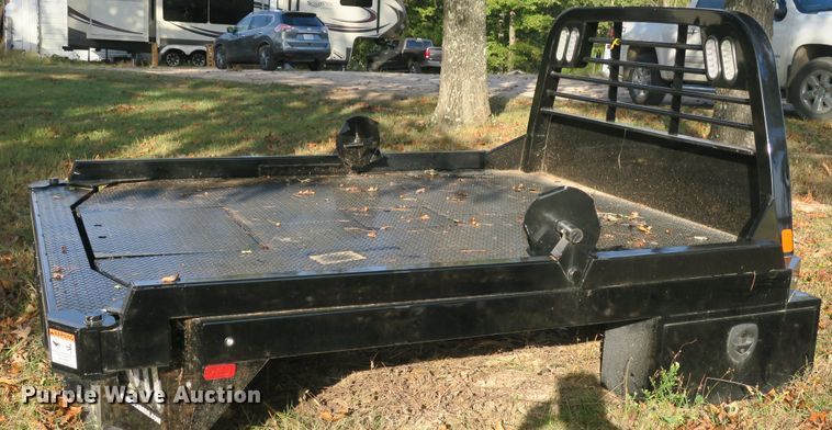 image for item EA9412 CM SZ029638 hydraulic bale bed