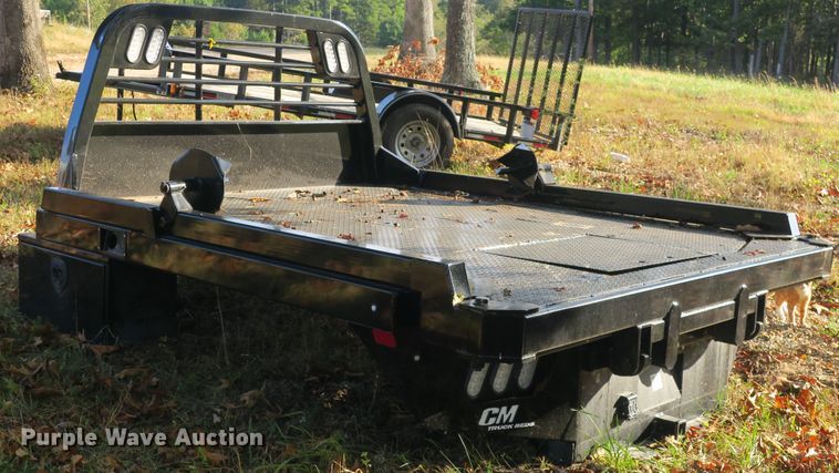 image for item EA9412 CM SZ029638 hydraulic bale bed