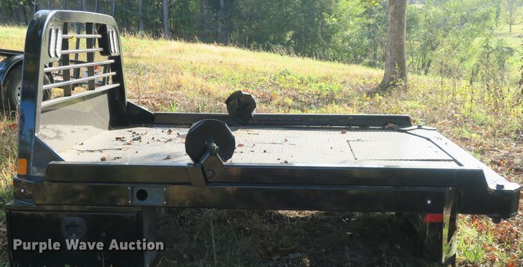 image for item EA9412 CM SZ029638 hydraulic bale bed