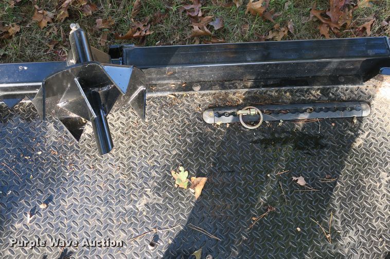 image for item EA9412 CM SZ029638 hydraulic bale bed