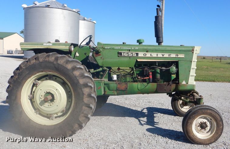 image for item EY9283 Oliver 1655 tractor