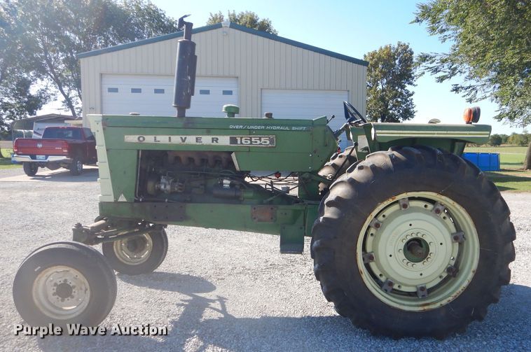 image for item EY9283 Oliver 1655 tractor