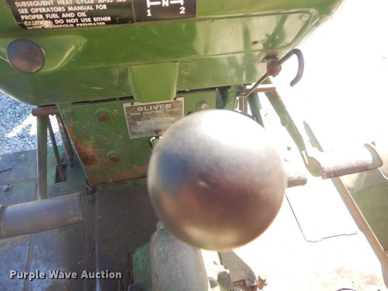 image for item EY9283 Oliver 1655 tractor